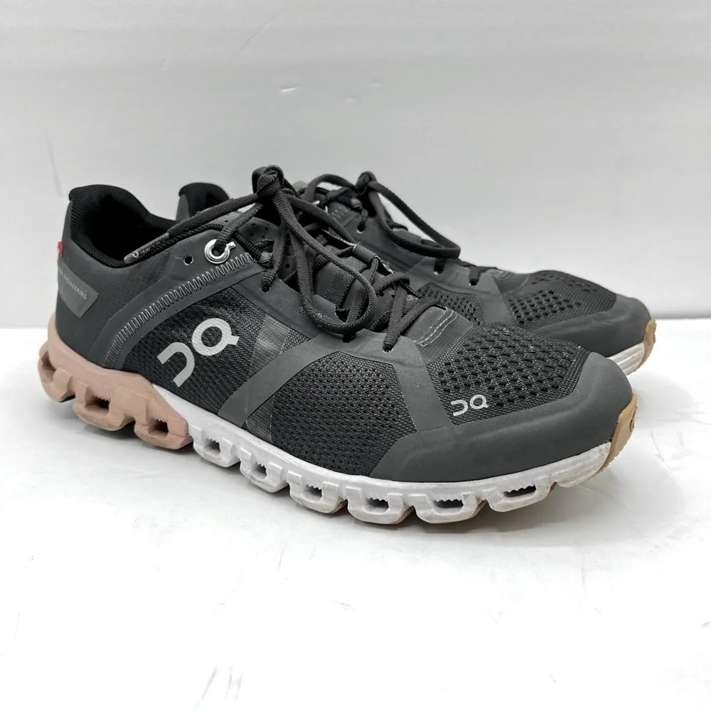 On Cloud Women’s Size 7 Gray/Pink Sneakers Running Active